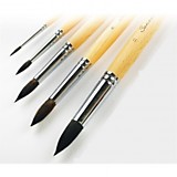 Кисть Белка №12 (12мм) Сонет круглая, короткая ручка пропитанная лаком